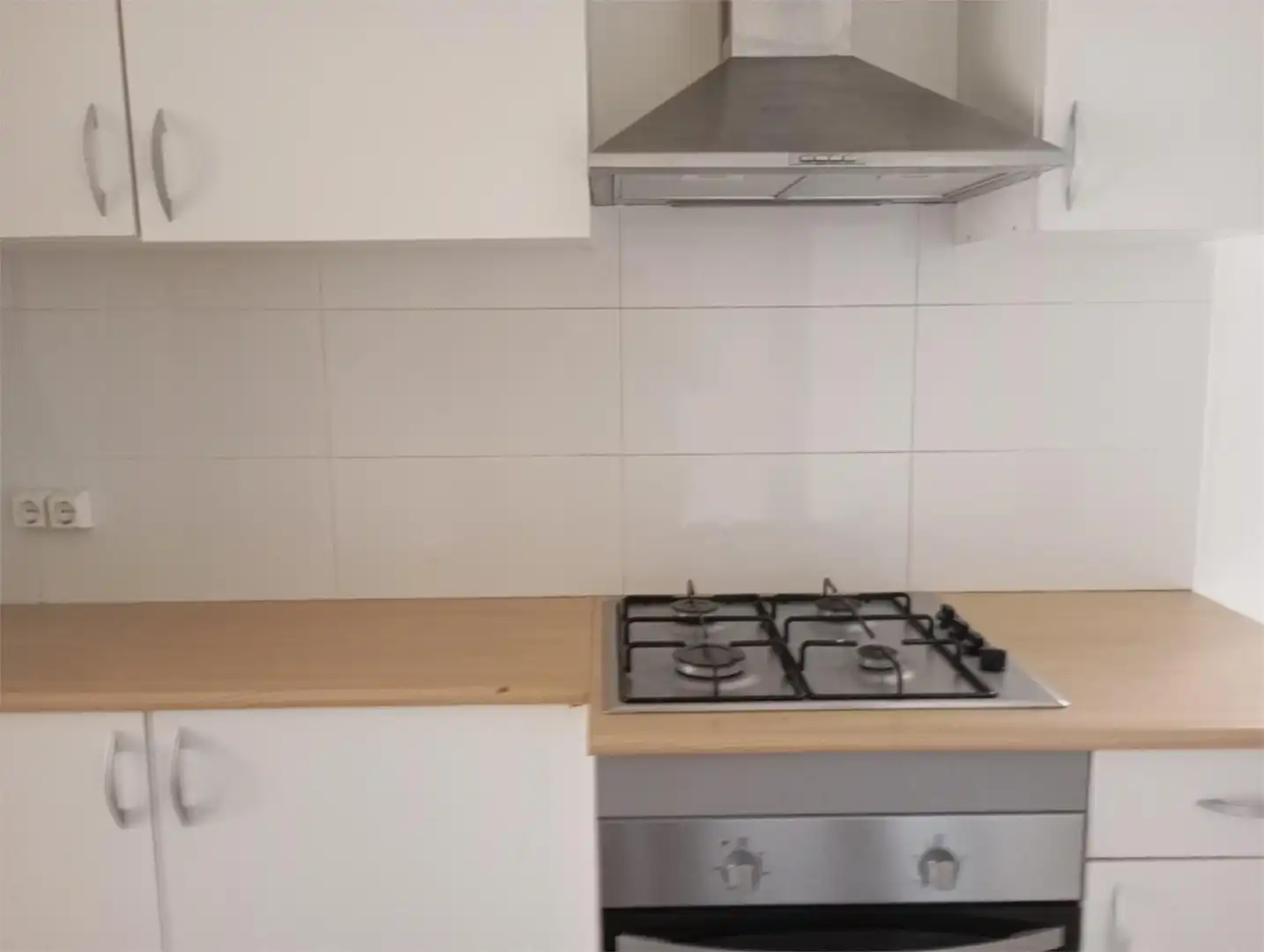 Room in Carrer de l'Espiga, El Congrés i els Indians Kitchen of Flat for share in Barcelona with Heating, Parquet flooring and Furnished