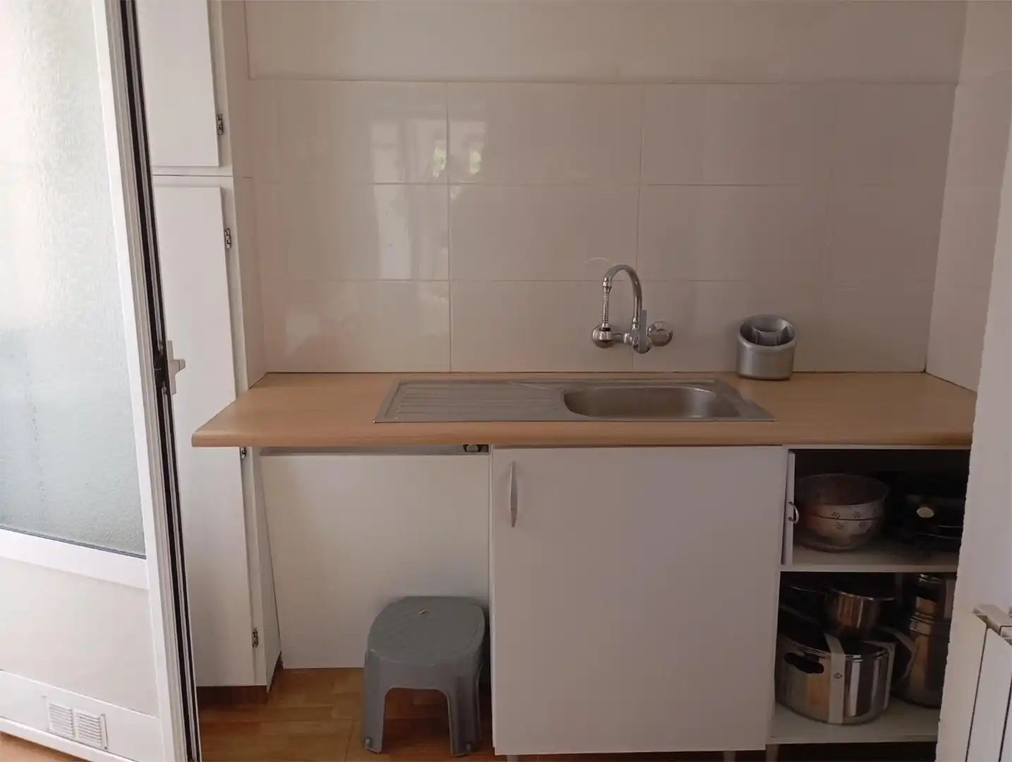 Room in Carrer de l'Espiga, El Congrés i els Indians Kitchen of Flat for share in Barcelona with Heating, Parquet flooring and Furnished