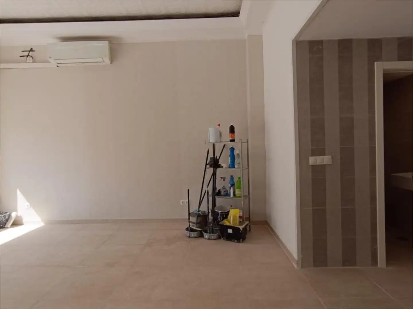 Flat for sale in Pasaje Aránzazu, 6, Los Castillejos - La Trinidad Flat for sale in Málaga with Air Conditioner and Furnished