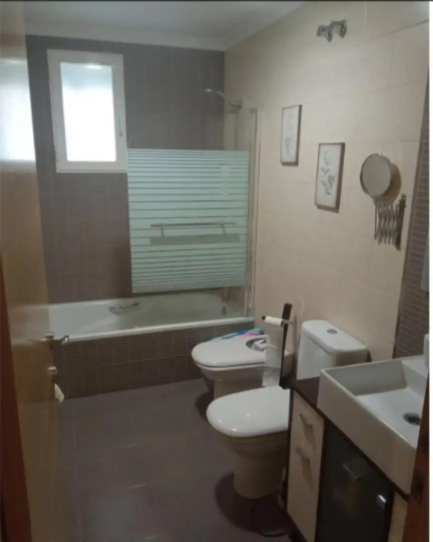 Piso en venta en Calle el Molino, 117, Caudete Baño de Piso en venta en Caudete con Aire acondicionado, Calefacción y Trastero
