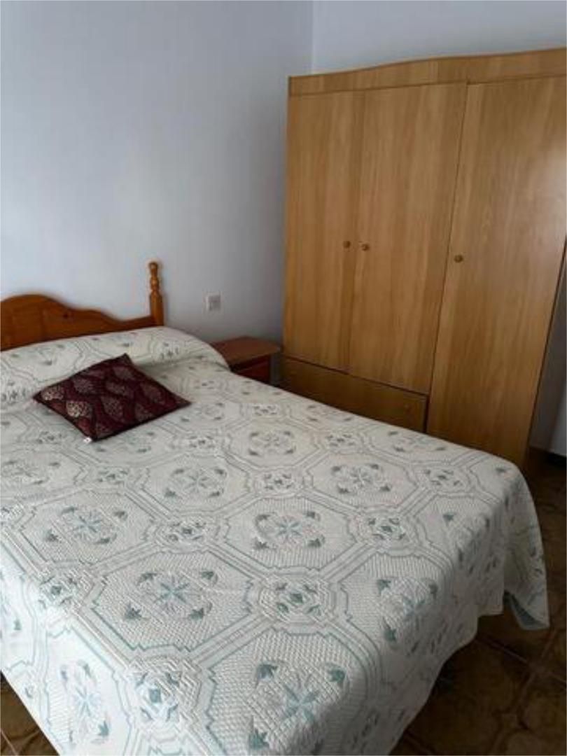 Bedroom of Flat to rent in Huesa  with Terrace, Storage room and Furnished