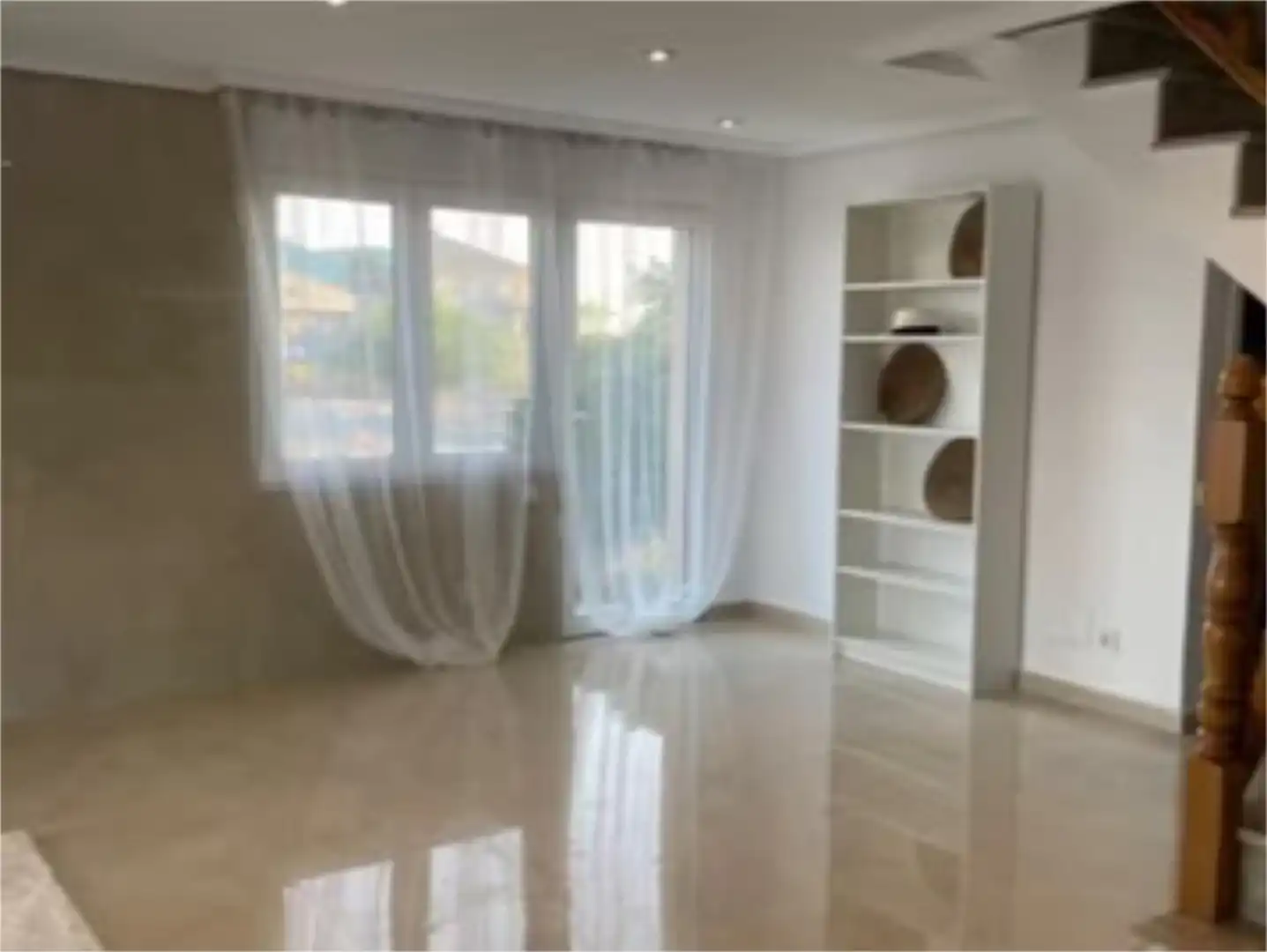 Piso en venta en Gran Vía de la Manga, 12, Entremares Habitación de Piso en venta en La Manga del Mar Menor con Aire acondicionado, Calefacción y Jardín privado