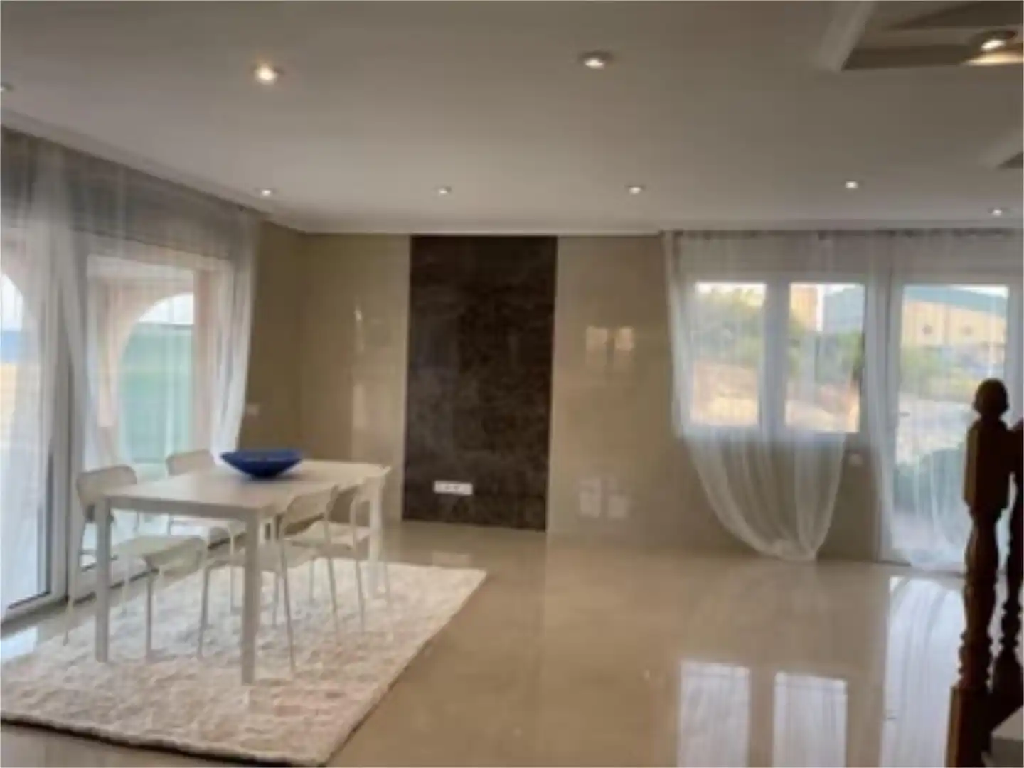 Piso en venta en Gran Vía de la Manga, 12, Entremares Comedor de Piso en venta en La Manga del Mar Menor con Aire acondicionado, Calefacción y Jardín privado