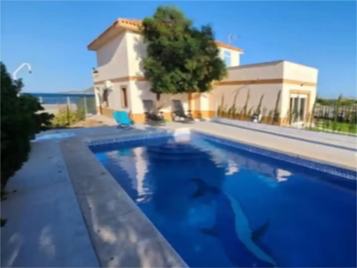 Piso en venta en Gran Vía de la Manga, 12, Entremares Piscina de Piso en venta en La Manga del Mar Menor con Aire acondicionado, Calefacción y Jardín privado