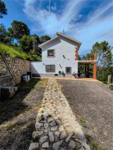 Casa adosada en Venta en Castellfollit del Boix