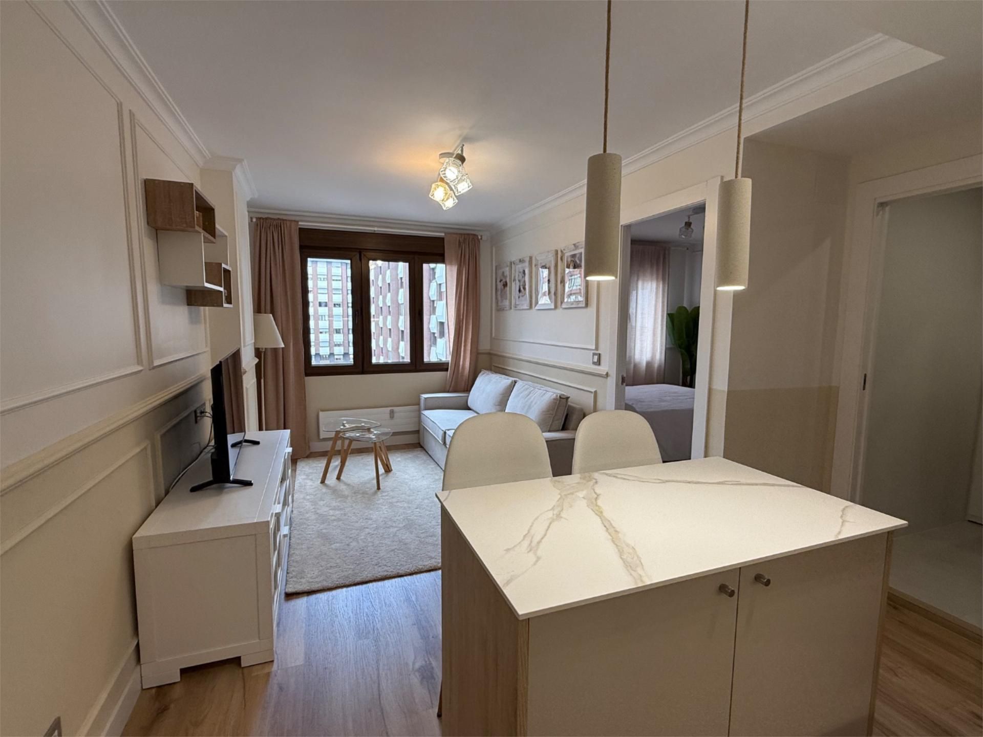 Flat to rent in Calle del General Elorza, 2, Fozaneldi - Tenderina