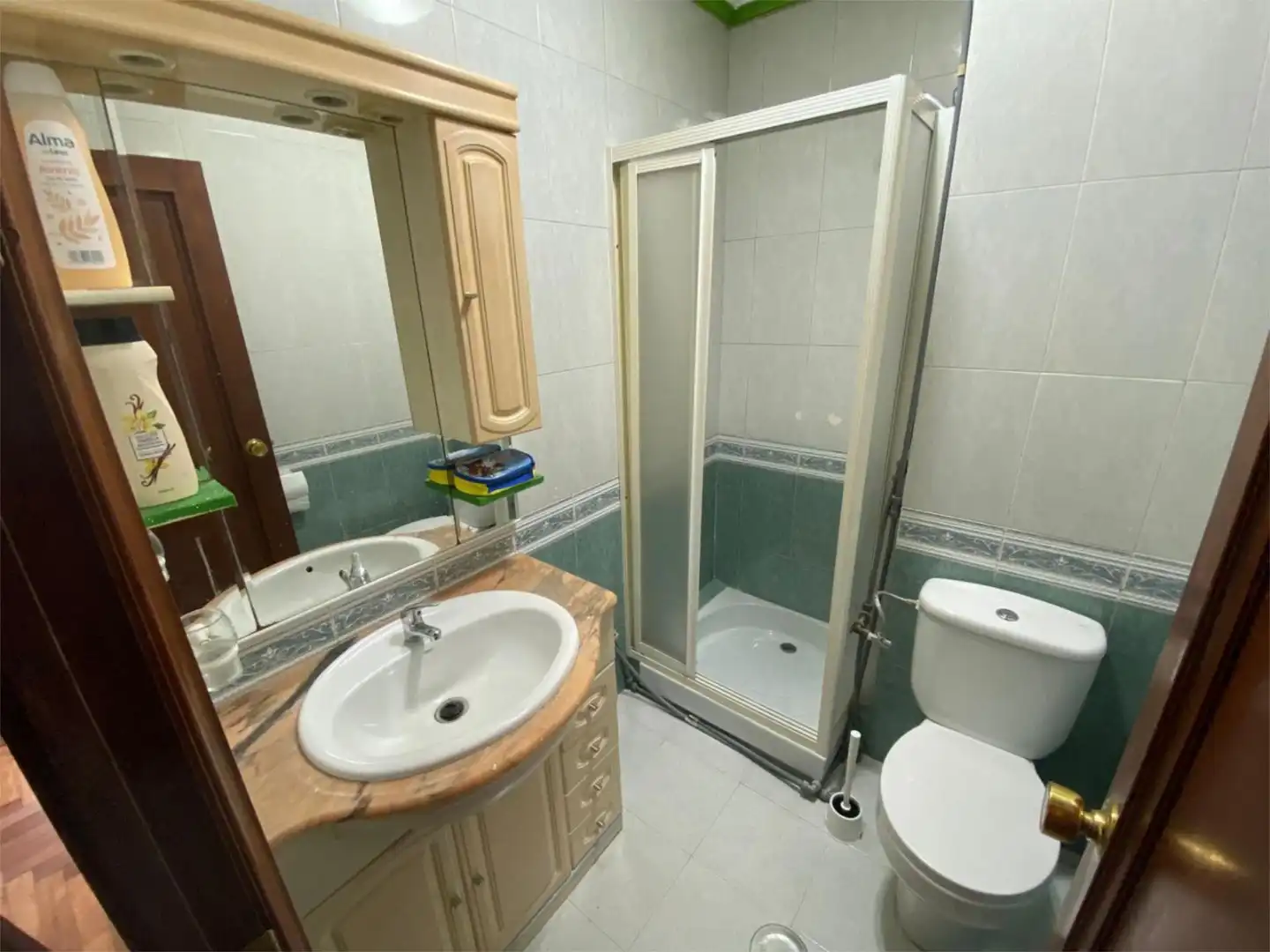 Habitació a Camiño Espedrigada, As Travesas - Balaídos Bany de Pis per a compartir en Vigo amb Calefacció, Parquet i Terrassa