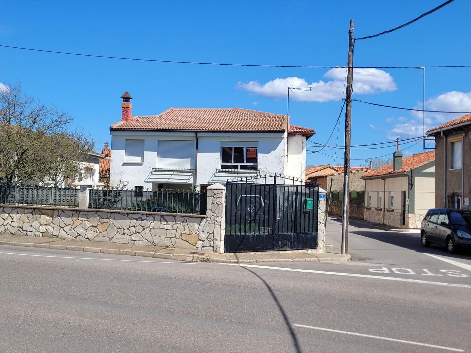 Single-family semi-detached to rent in Calle Real, 12, Sariegos