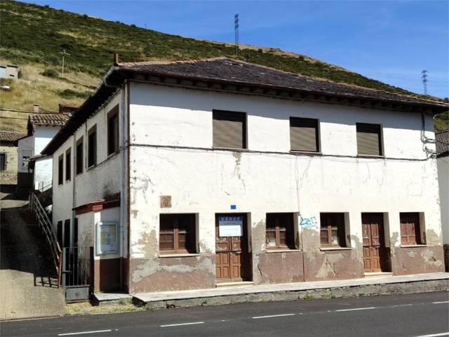 Piso en Venta en Carretera Asturias, 51 en Villamanín