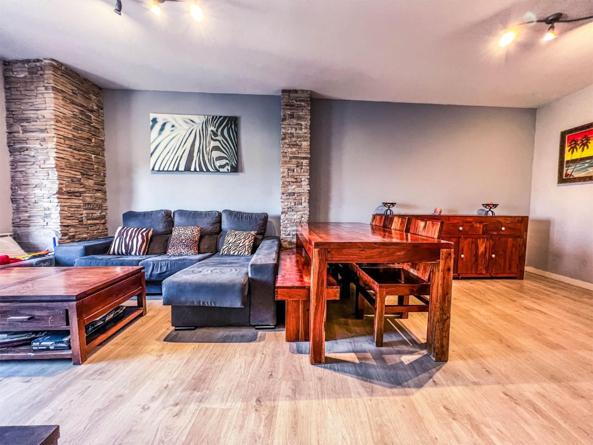 Sala d'estar de Pis en venda en Vilanova i la Geltrú amb Aire condicionat i Balcó