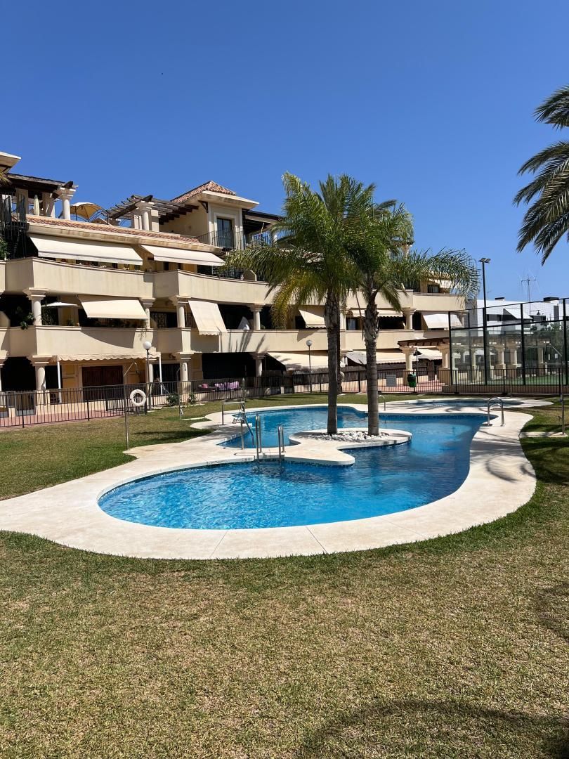 Piscina de Pis de lloguer en Vélez-Málaga amb Aire condicionat, Terrassa i Piscina