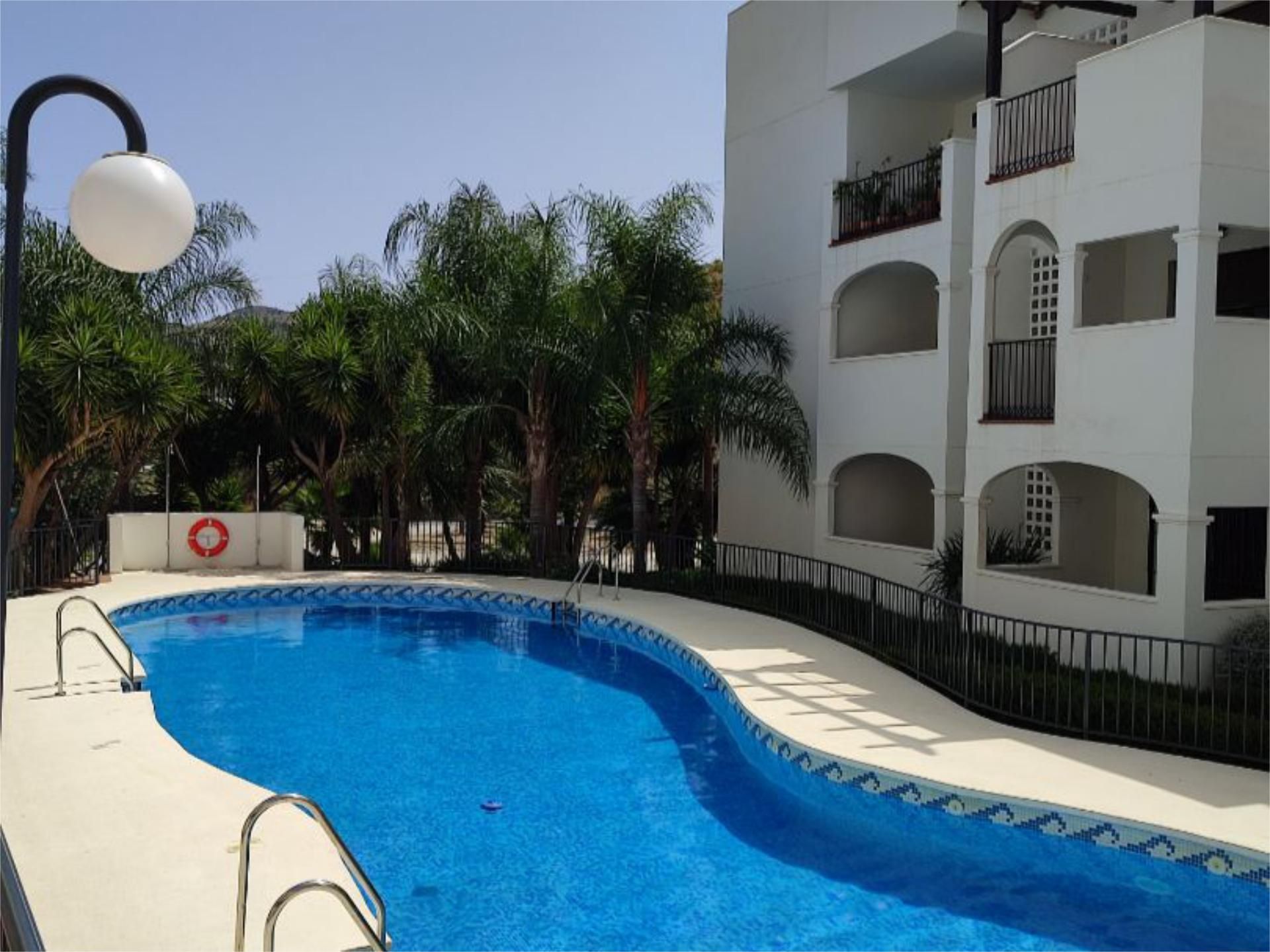Piscina de Pis de lloguer en Ítrabo amb Aire condicionat, Calefacció i Jardí privat