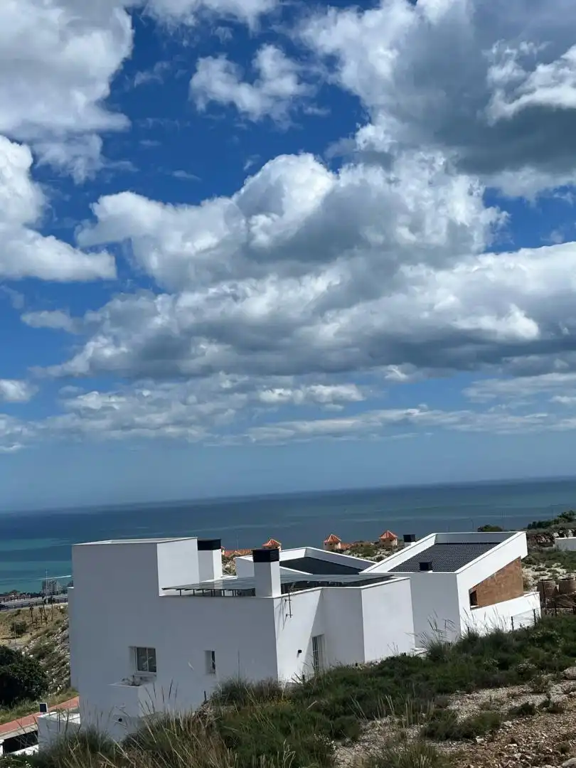 Houses for sale in A-368, 21, Centro Exterior view of Houses for sale in Benalmádena with Air Conditioner, Heating and Private garden