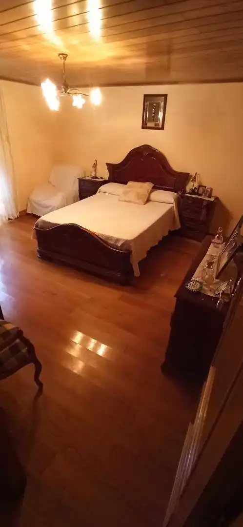 Dormitori de Casa o xalet en venda en Agolada amb Jardí privat, Parquet i Moblat