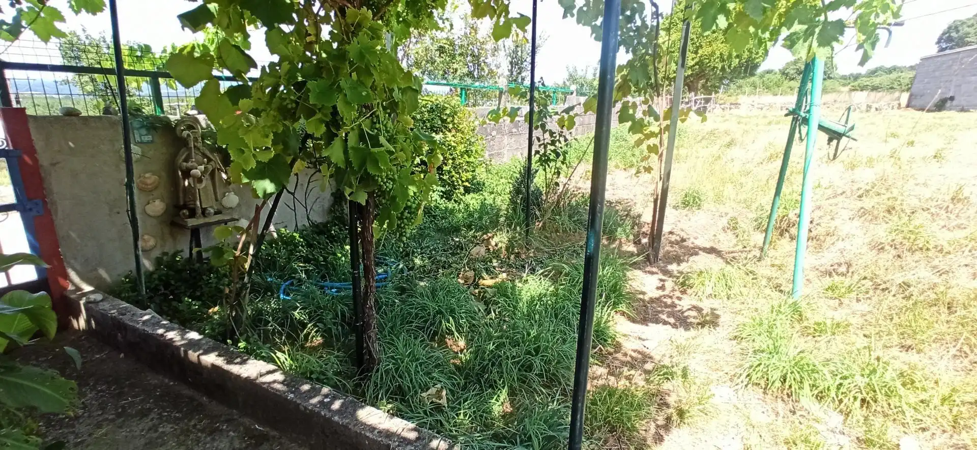 Casa o xalet en venda en Agolada amb Jardí privat, Parquet i Moblat