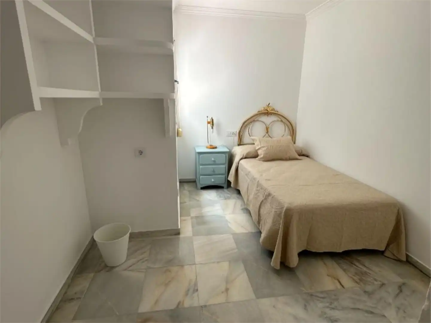Room in Calle Traviesas, 10, Chapín - Campus Universitario - Navinco Room in Calle Traviesas, 10, Chapín - Campus Universitario - Navinco