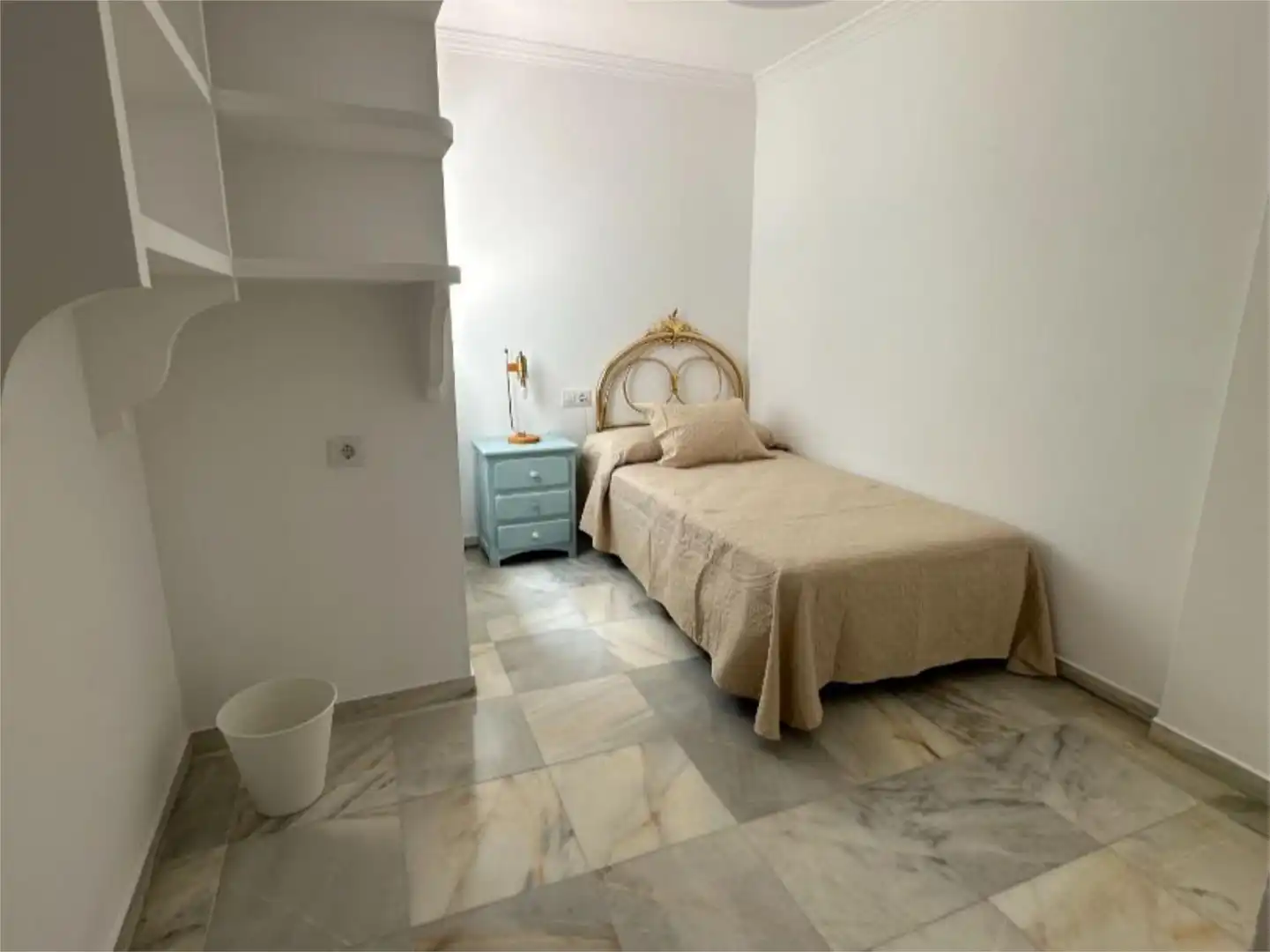 Room in Calle Traviesas, 10, Chapín - Campus Universitario - Navinco Room in Calle Traviesas, 10, Chapín - Campus Universitario - Navinco