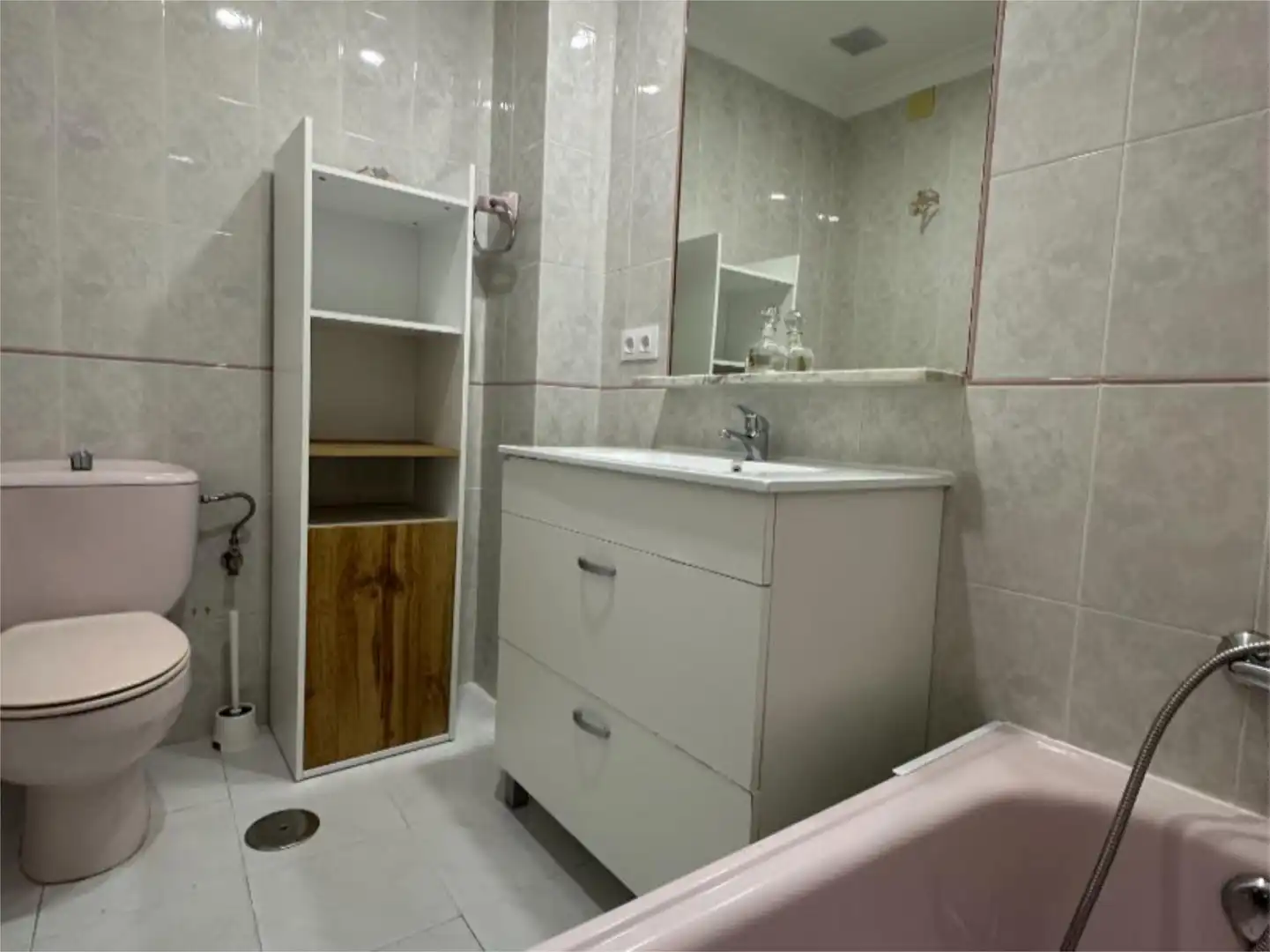 Room in Calle Traviesas, 10, Chapín - Campus Universitario - Navinco Room in Calle Traviesas, 10, Chapín - Campus Universitario - Navinco