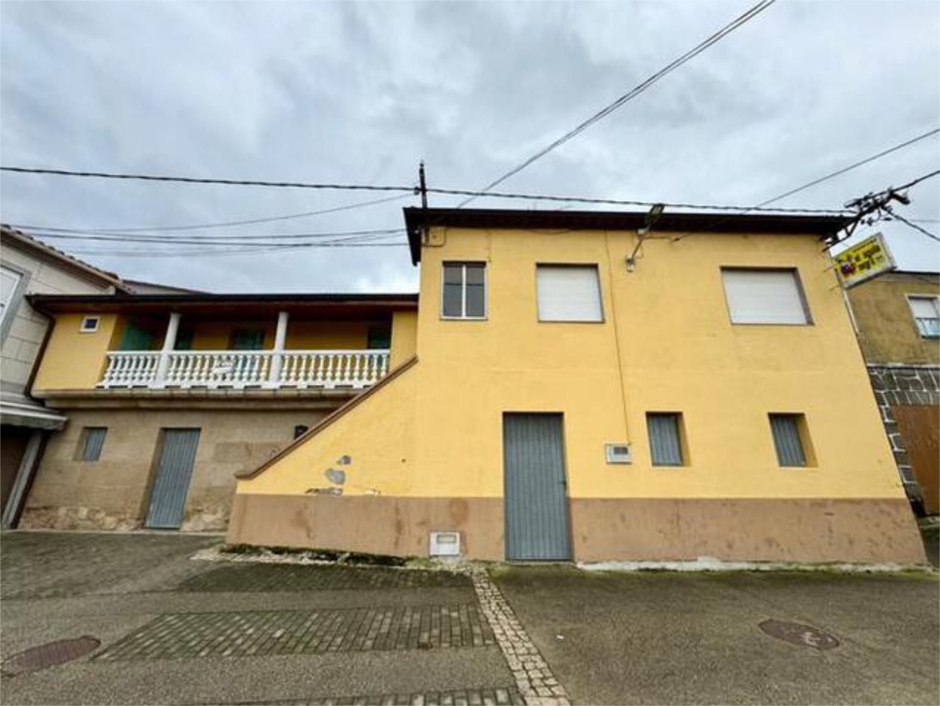 Vista exterior de Casa o chalet en venta en Sarreaus con Terraza, Trastero y Amueblado