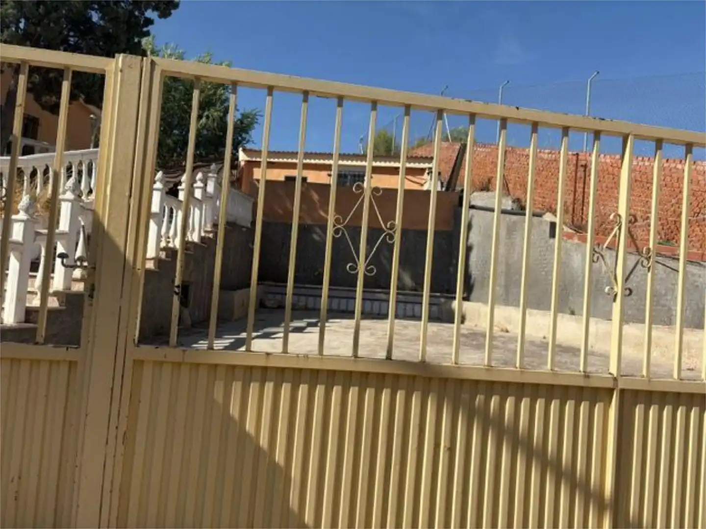 Wohnung zum Verkauf in Calle Italia, 1, Colmenar de Oreja Außenansicht von Wohnung zum Verkauf in Colmenar de Oreja mit Heizung, Privatgarten und Terrasse