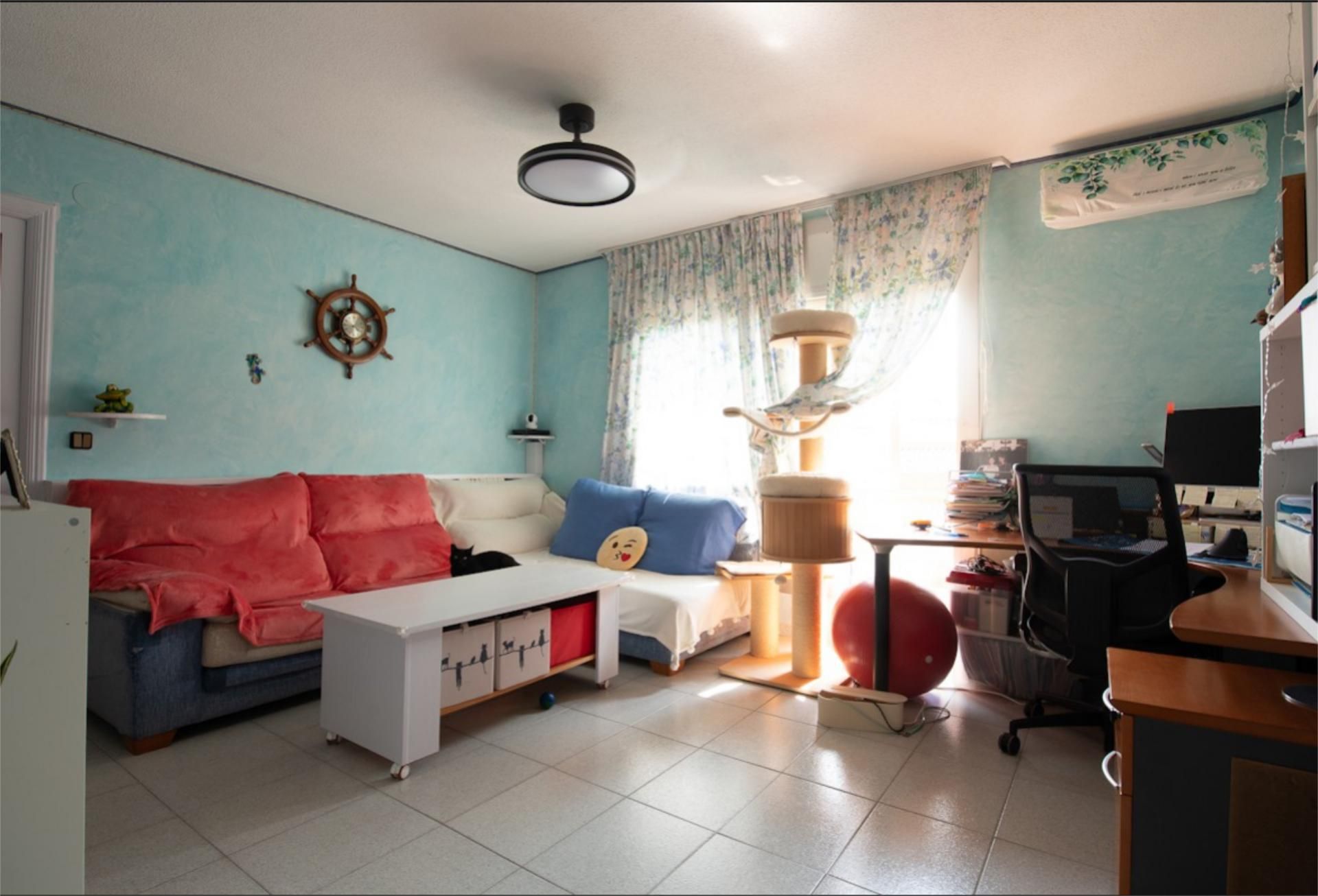 Living room of Flat for sale in Sabadell  with Air Conditioner and Balcony