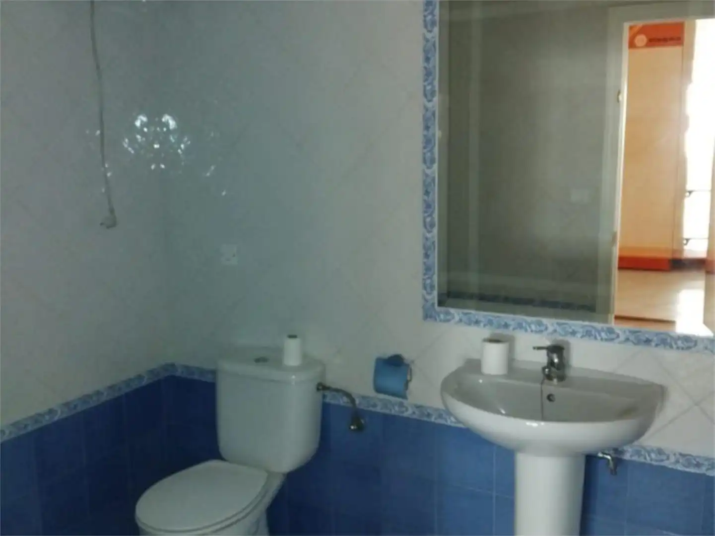 Local de alquiler en Calle del Alférez Provisional, 3, Marchena Baño de Local de alquiler en Marchena con Aire acondicionado