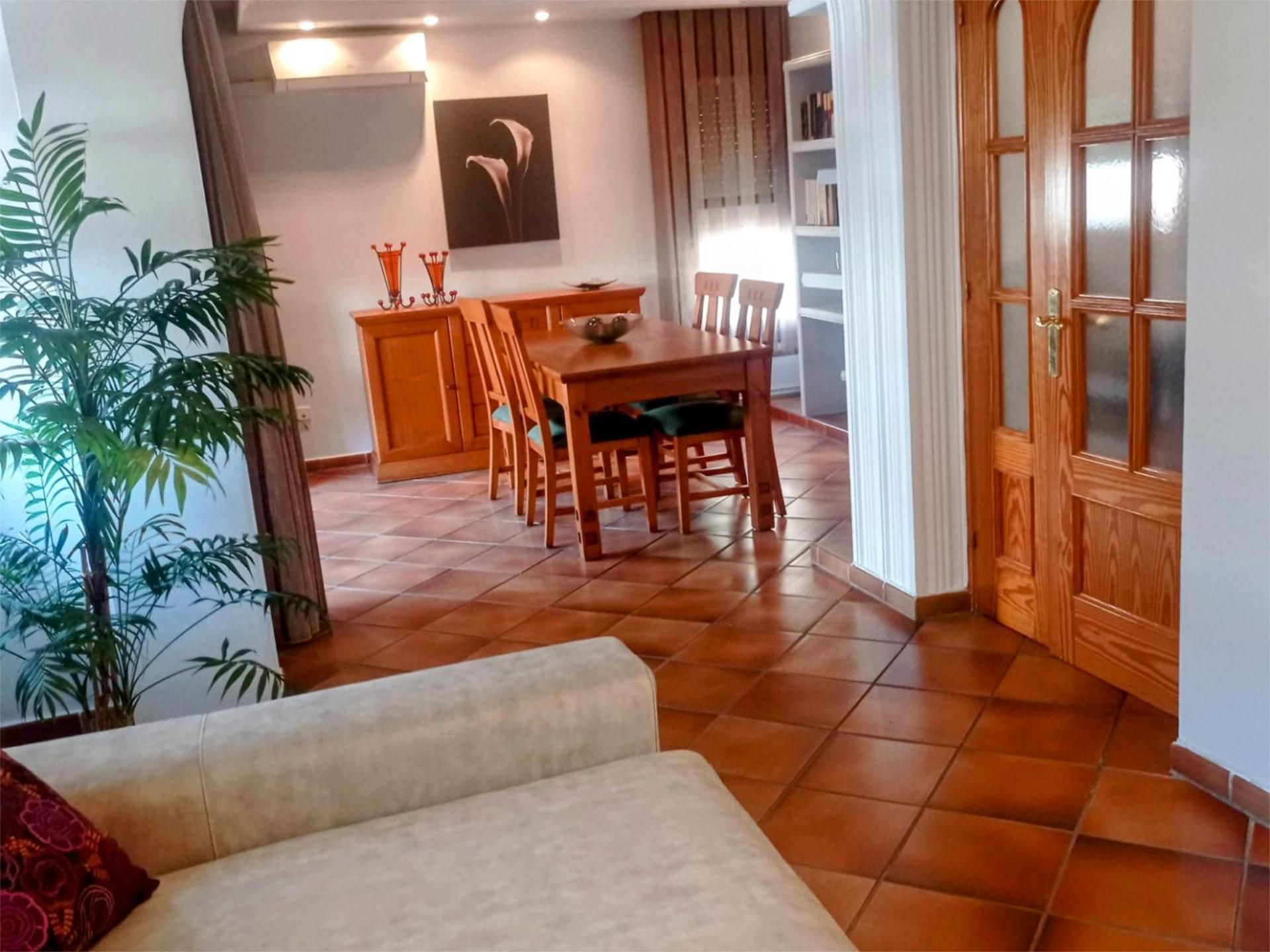 Sala de estar de Casa adosada en venta en Cardedeu con Aire acondicionado, Calefacción y Terraza
