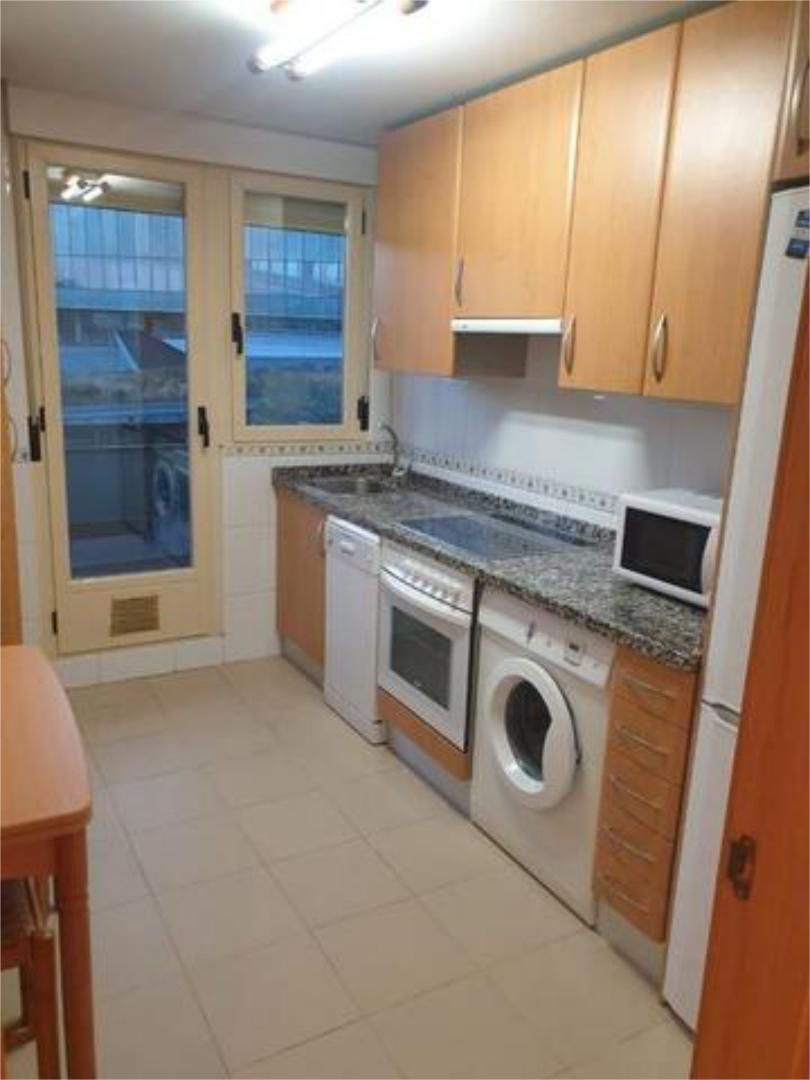 Cuina de Apartament de lloguer en Salamanca Capital amb Calefacció i Moblat