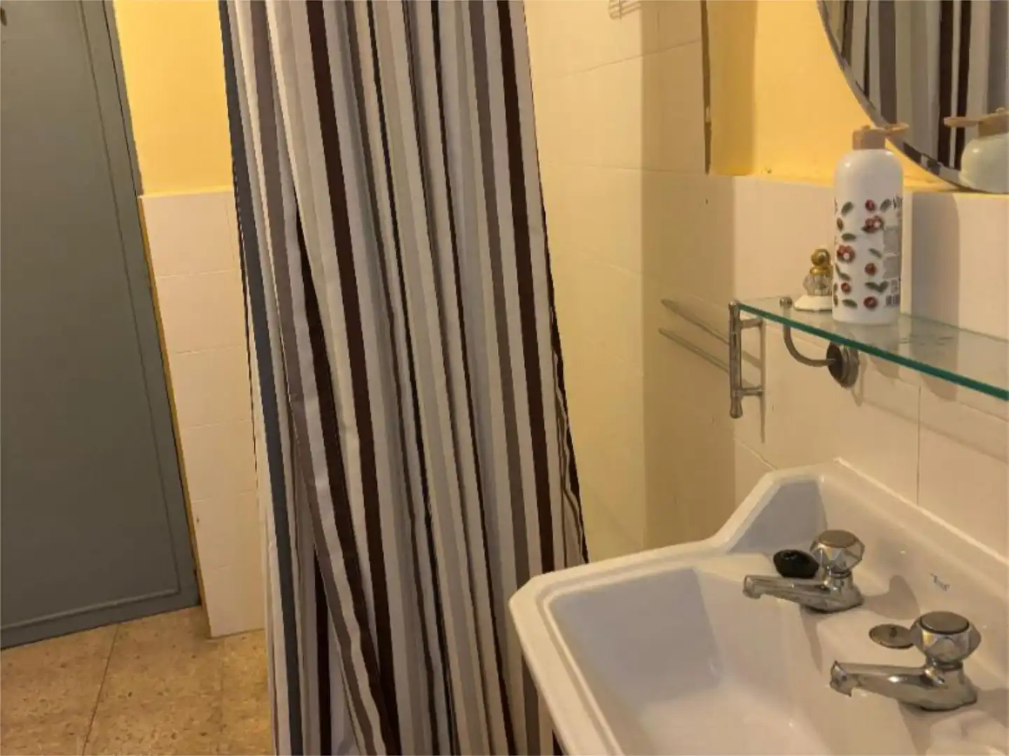 Flat for sale in Calle Don Vidal Santurino, 6, Valdeverdeja Bathroom of Flat for sale in Valdeverdeja with Terrace, Storage room and Furnished