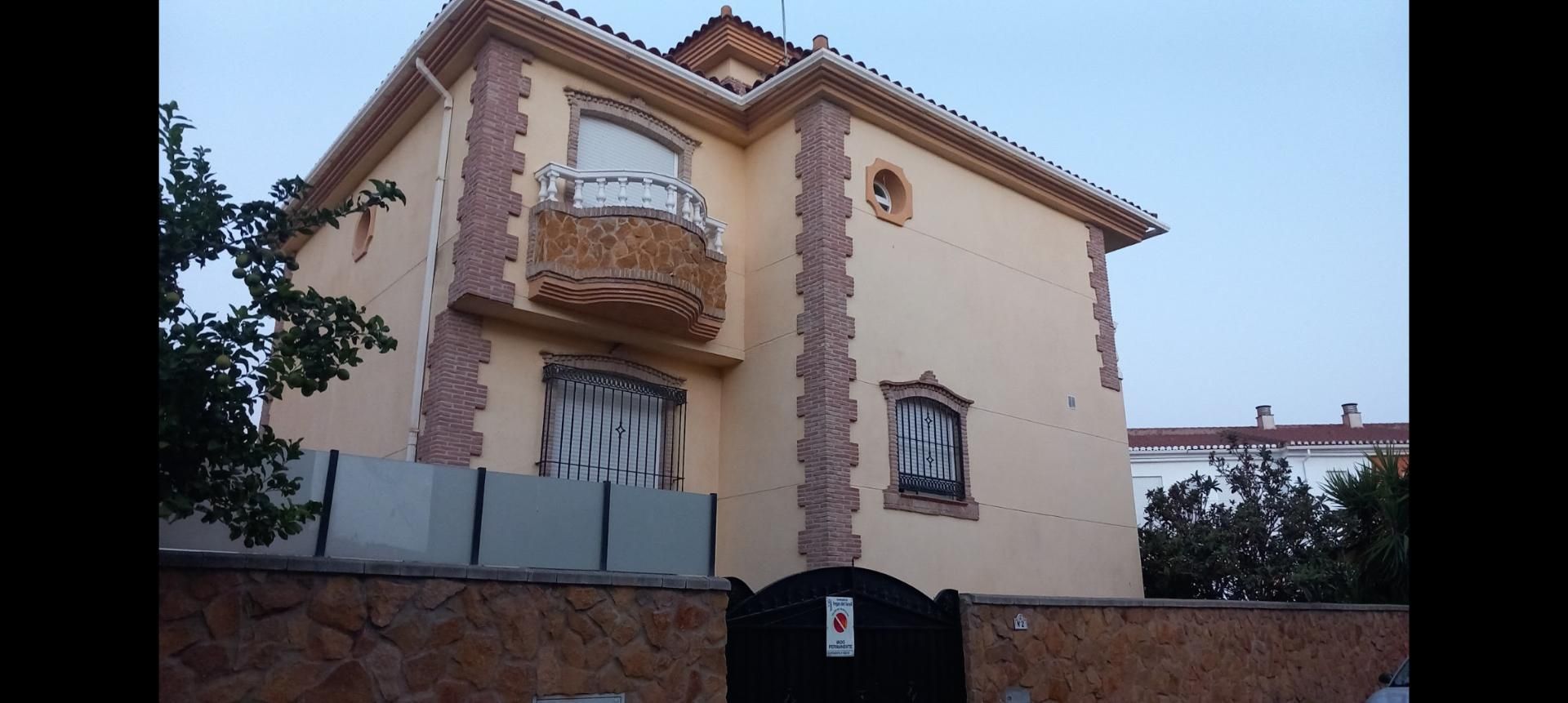 Exterior view of House or chalet for sale in Vegas del Genil  with Air Conditioner, Heating and Private garden