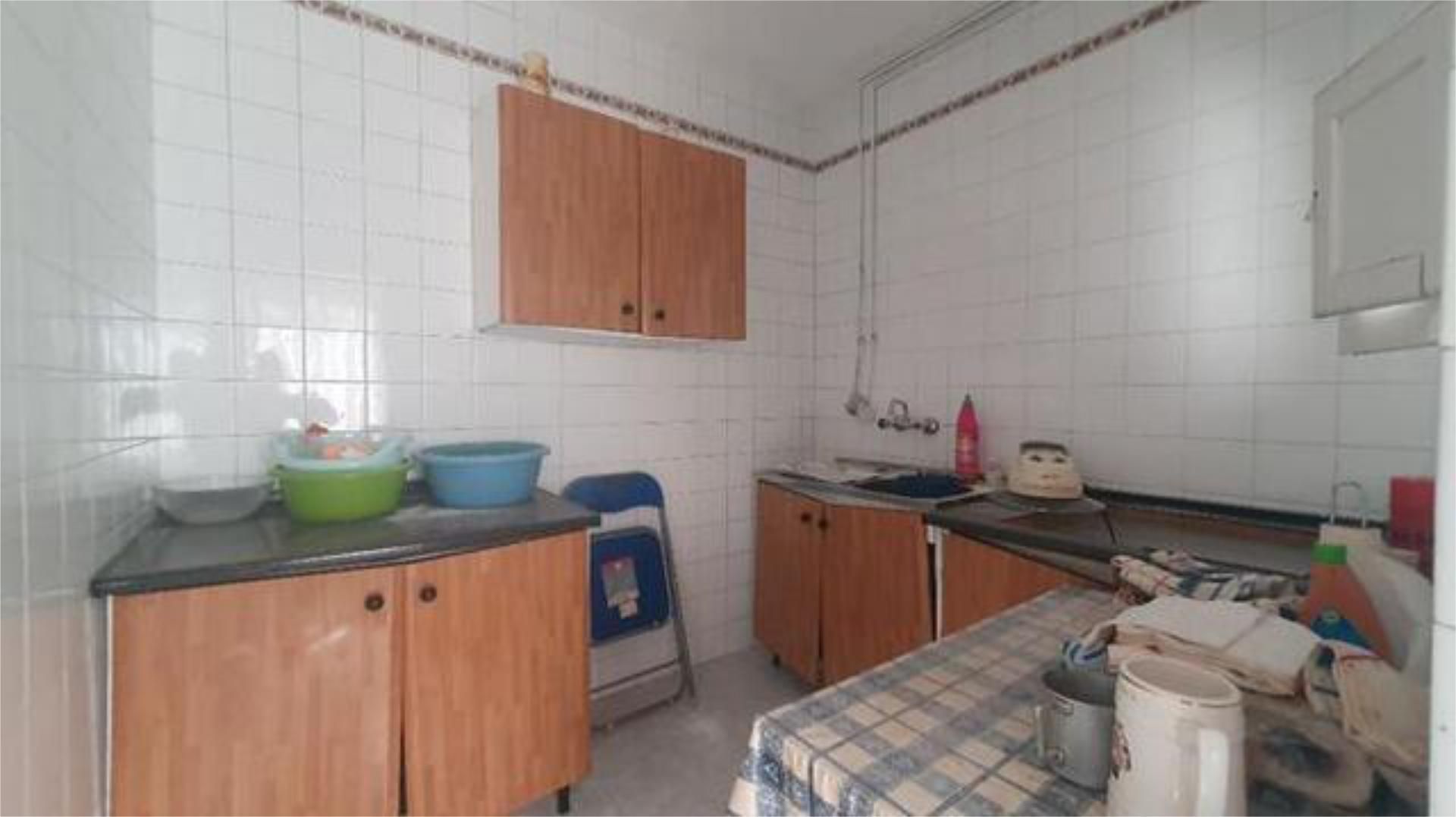 Cuina de Casa adosada en venda en Salteras amb Terrassa