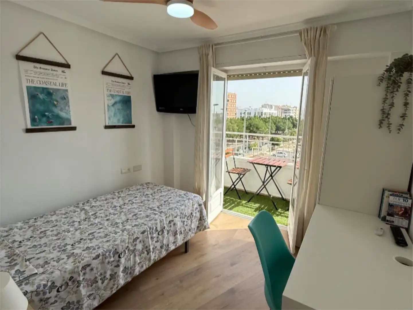 Flat for rent in Carrer Joan Miró, 1, Carrús Oeste Bedroom of Flat for rent in Elche / Elx with Air Conditioner, Heating and Parquet flooring