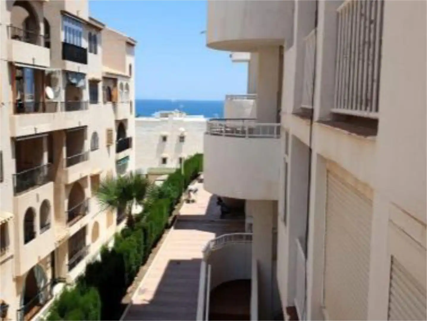 Wohnung zum Verkauf in Avenida Alfredo Nobel, 115, Cabo Cervera Außenansicht von Wohnung zum Verkauf in Torrevieja mit Klimaanlage, Heizung und Privatgarten