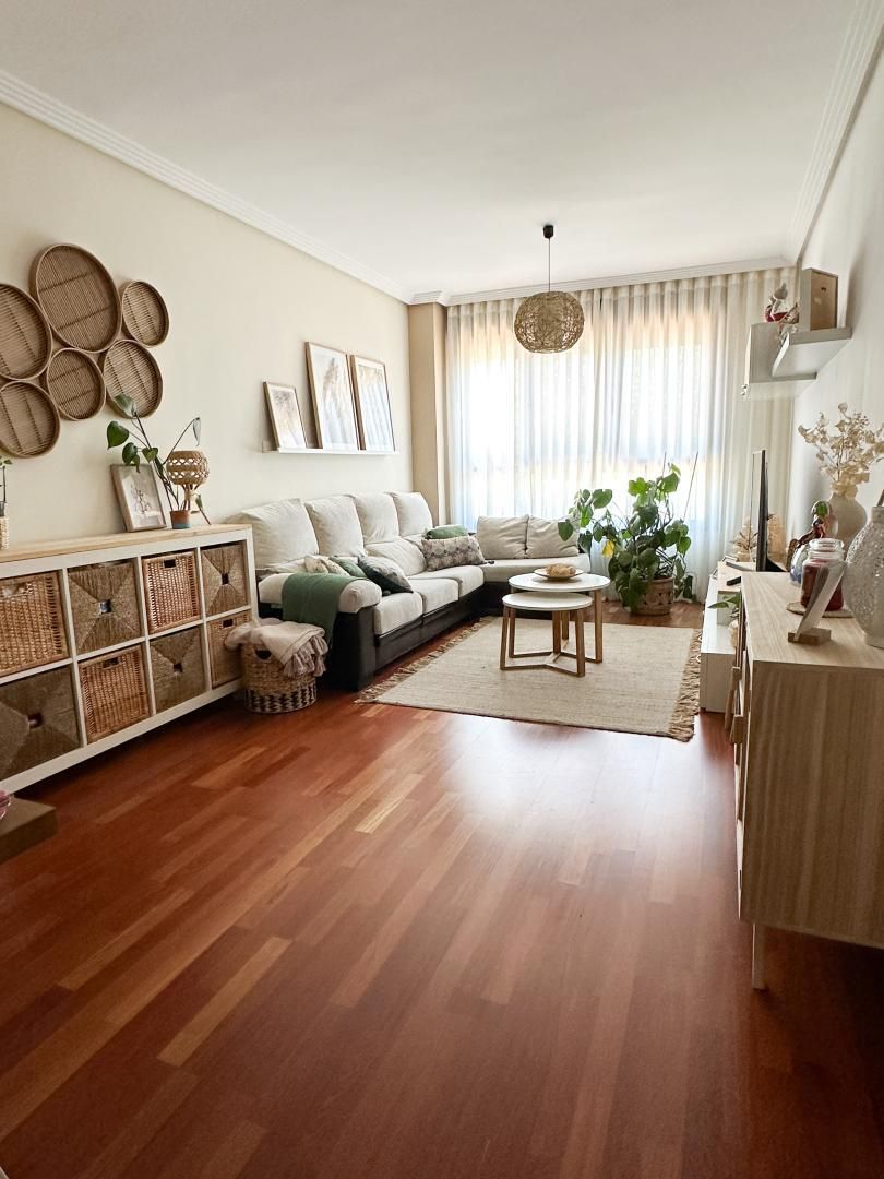 Living room of Flat for sale in Fuenlabrada  with Air Conditioner and Swimming Pool