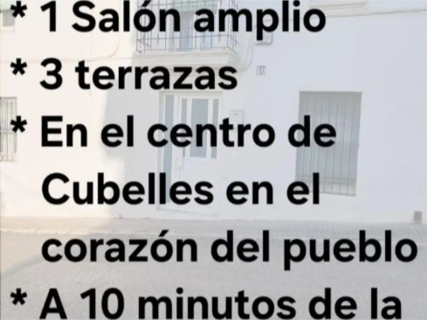 Casa o chalet en venta en Plaça Santa Maria, 3, El Castell de Cubelles Vista exterior de Casa o chalet en venta en Cubelles con Terraza y Balcón