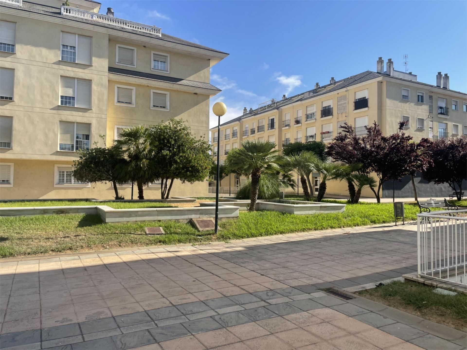 Vista exterior de Piso de alquiler en Badajoz Capital con Aire acondicionado, Calefacción y Amueblado