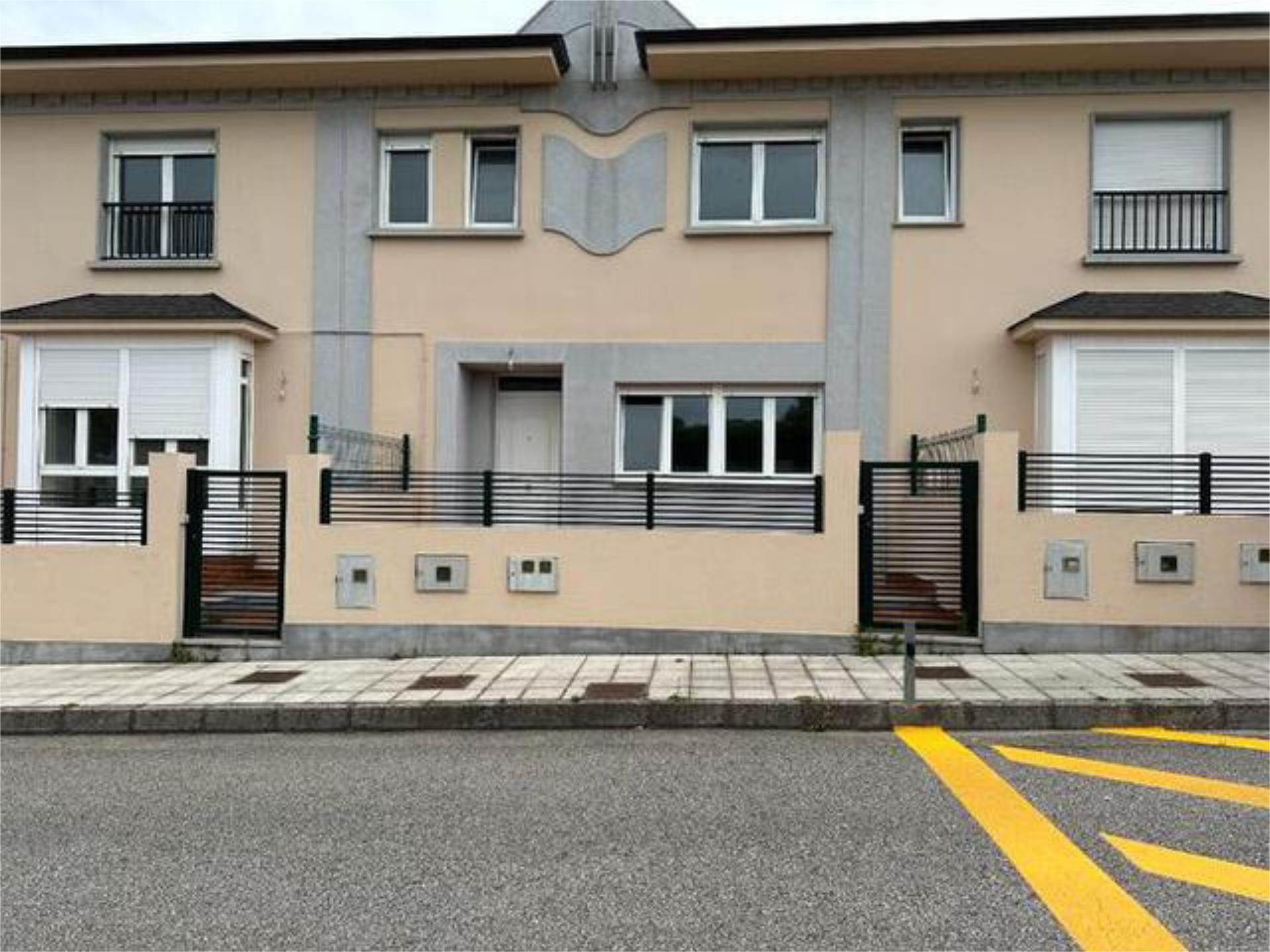 Exterior view of Single-family semi-detached for sale in Ribadeo  with Heating, Terrace and Storage room
