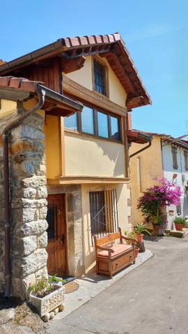 Casa adosada en Venta en Peñamellera Baja