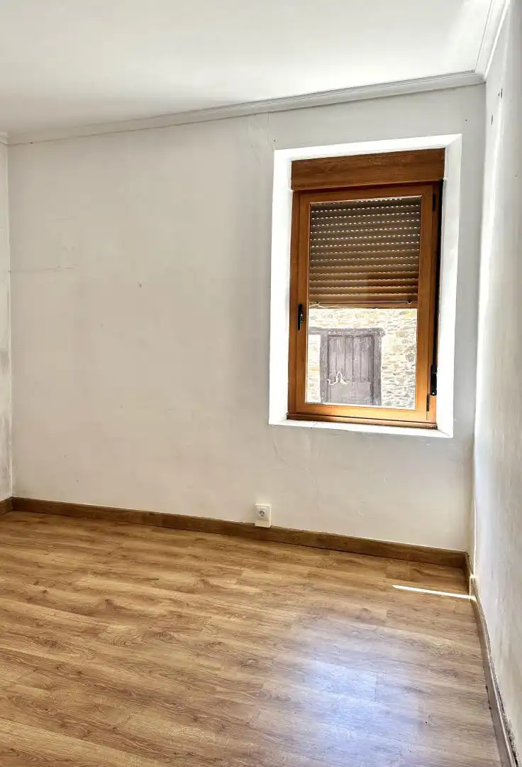 Casa o chalet en venta en Avenida Ordas, 53, Santa María de Ordás Habitación de Casa o chalet en venta en Santa María de Ordás con Jardín privado