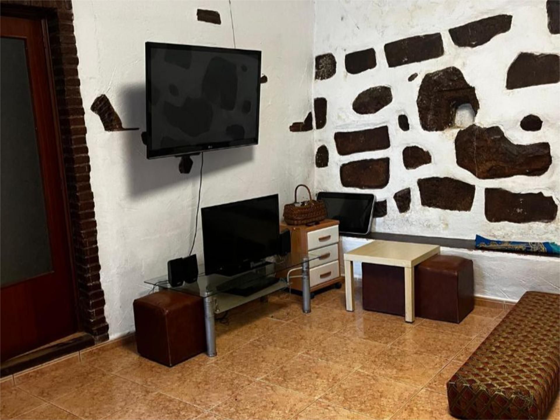 Sala d'estar de Finca rústica en venda en Cambrils amb Jardí privat i Moblat