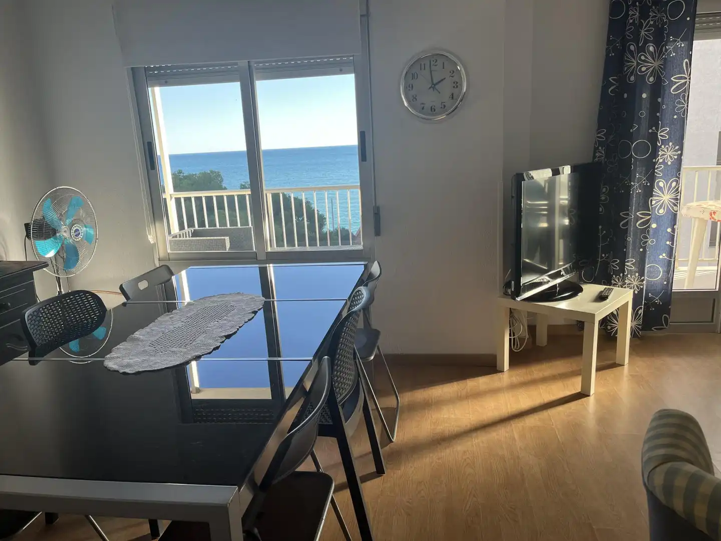 Pis de lloguer a Calle Almeria, 22, Playa de la Concha Dormitori de Pis de lloguer en Oropesa del Mar / Orpesa amb Calefacció, Jardí privat i Parquet