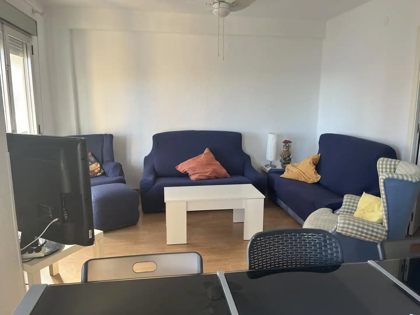 Pis de lloguer a Calle Almeria, 22, Playa de la Concha Sala d'estar de Pis de lloguer en Oropesa del Mar / Orpesa amb Calefacció, Jardí privat i Parquet