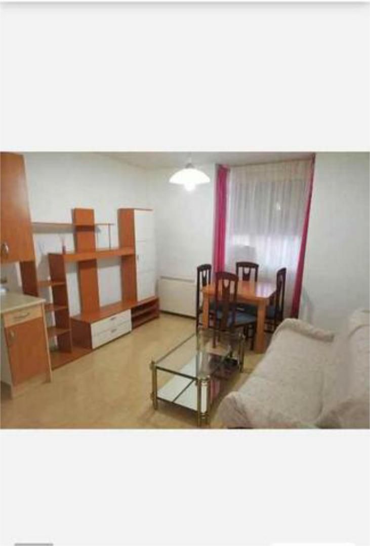 Wohnzimmer von Wohnung miete in Yepes mit Heizung, Abstellraum und Möbliert