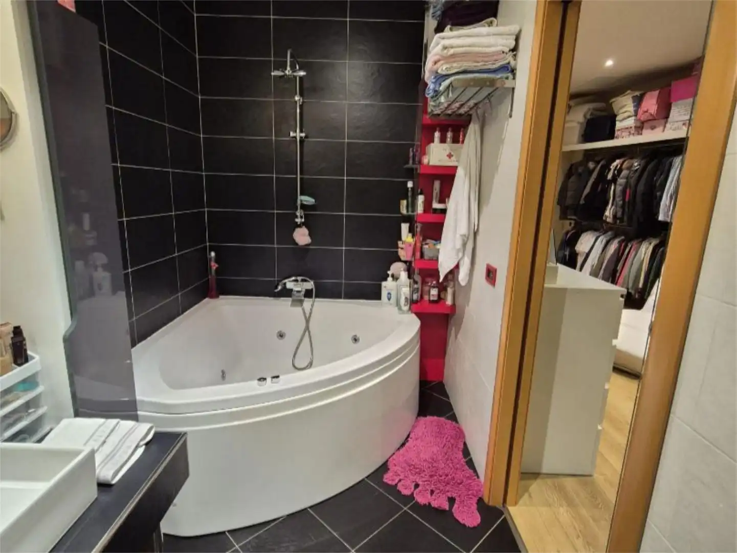 Flat for sale in Avenida Europa, 6, Onzonilla Bathroom of Flat for sale in Onzonilla with Heating, Parquet flooring and Terrace
