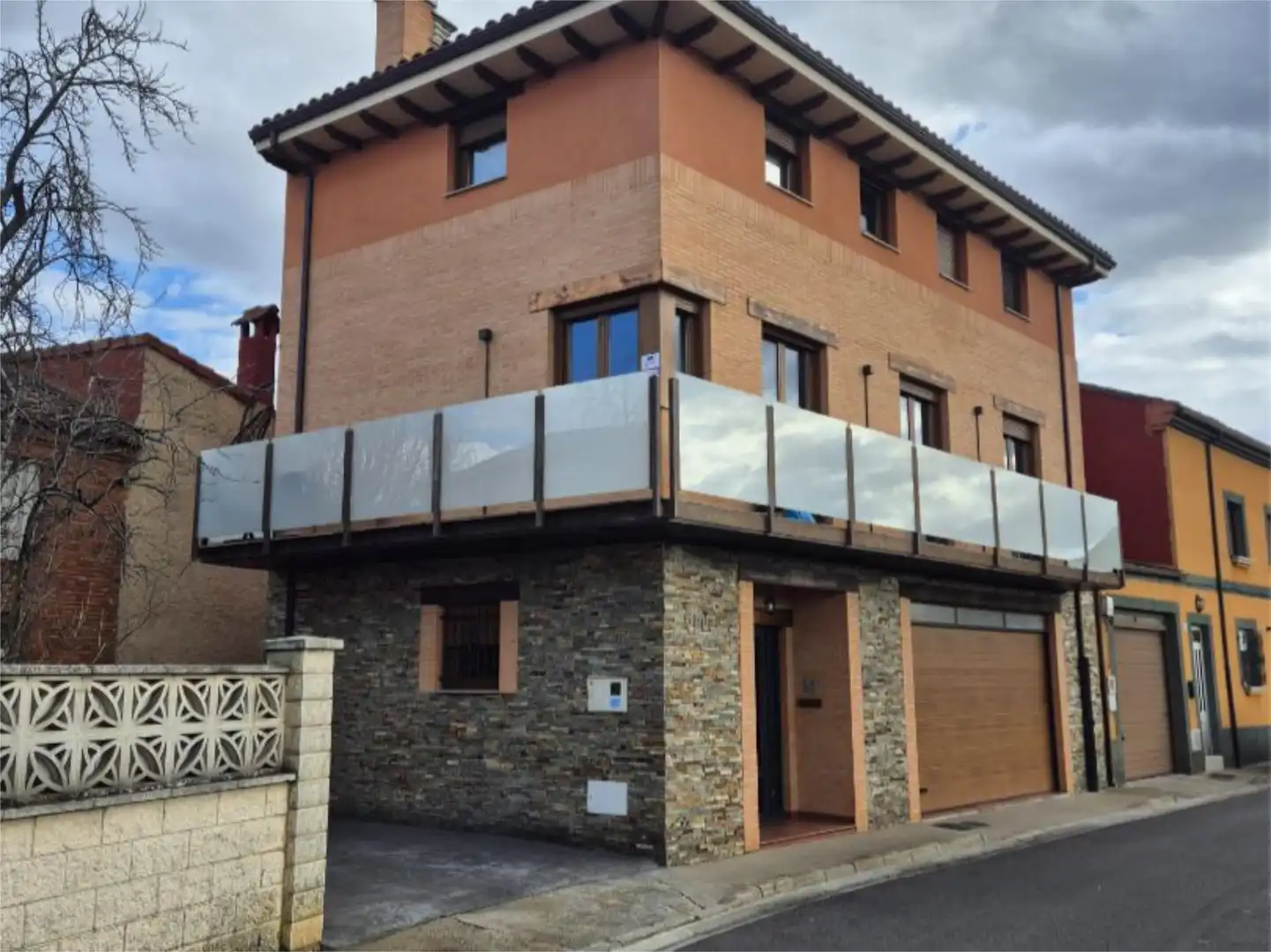 Flat for sale in Avenida Europa, 6, Onzonilla Exterior view of Flat for sale in Onzonilla with Heating, Parquet flooring and Terrace
