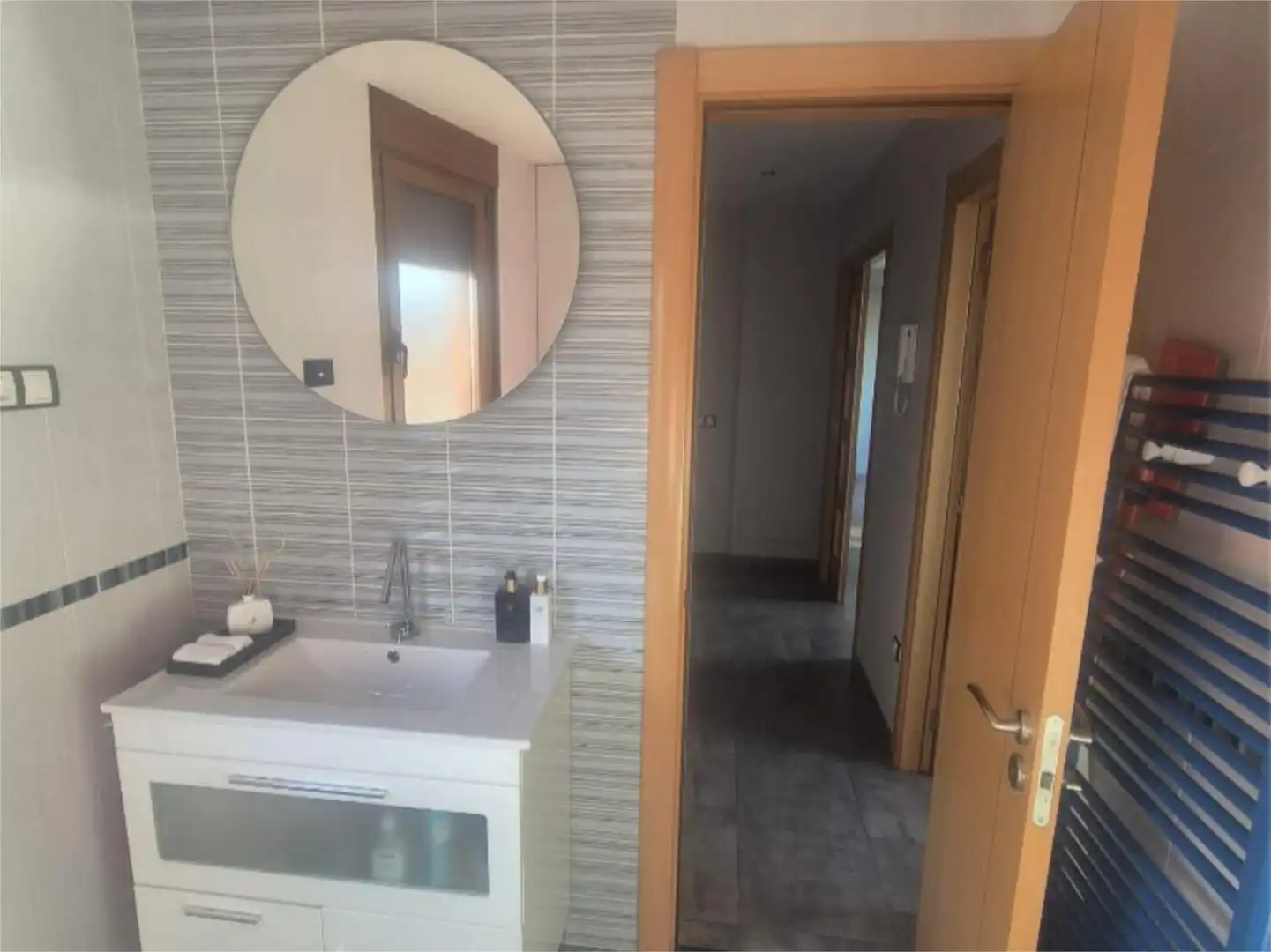 Flat for sale in Avenida Europa, 6, Onzonilla Bathroom of Flat for sale in Onzonilla with Heating, Parquet flooring and Terrace