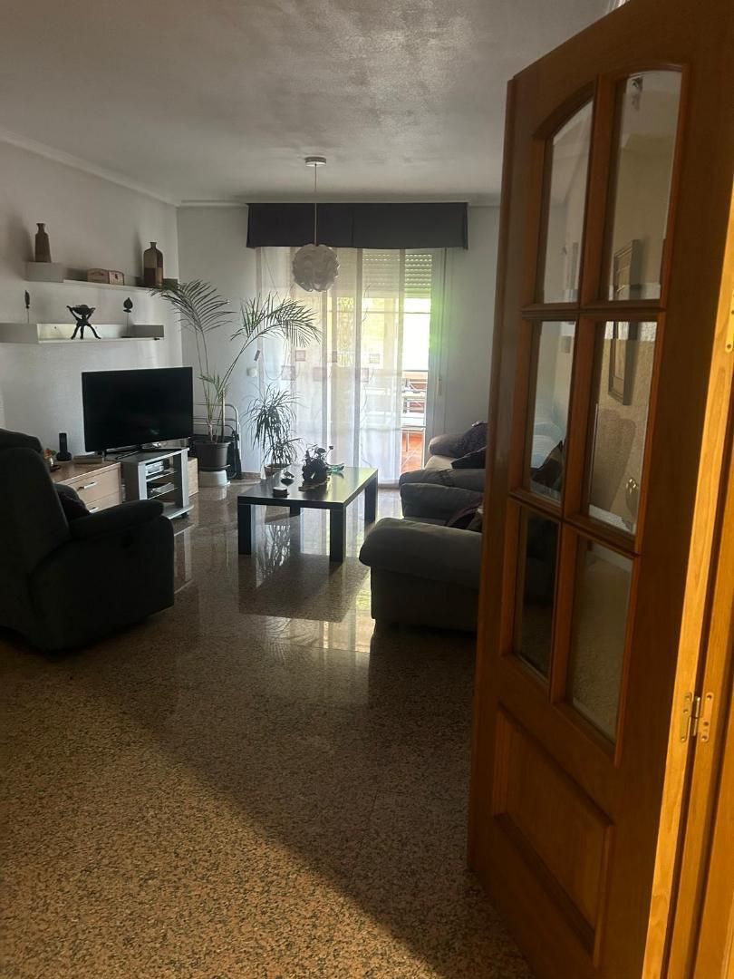 Sala de estar de Apartamento de alquiler en  Almería Capital con Amueblado, Horno y Lavadora