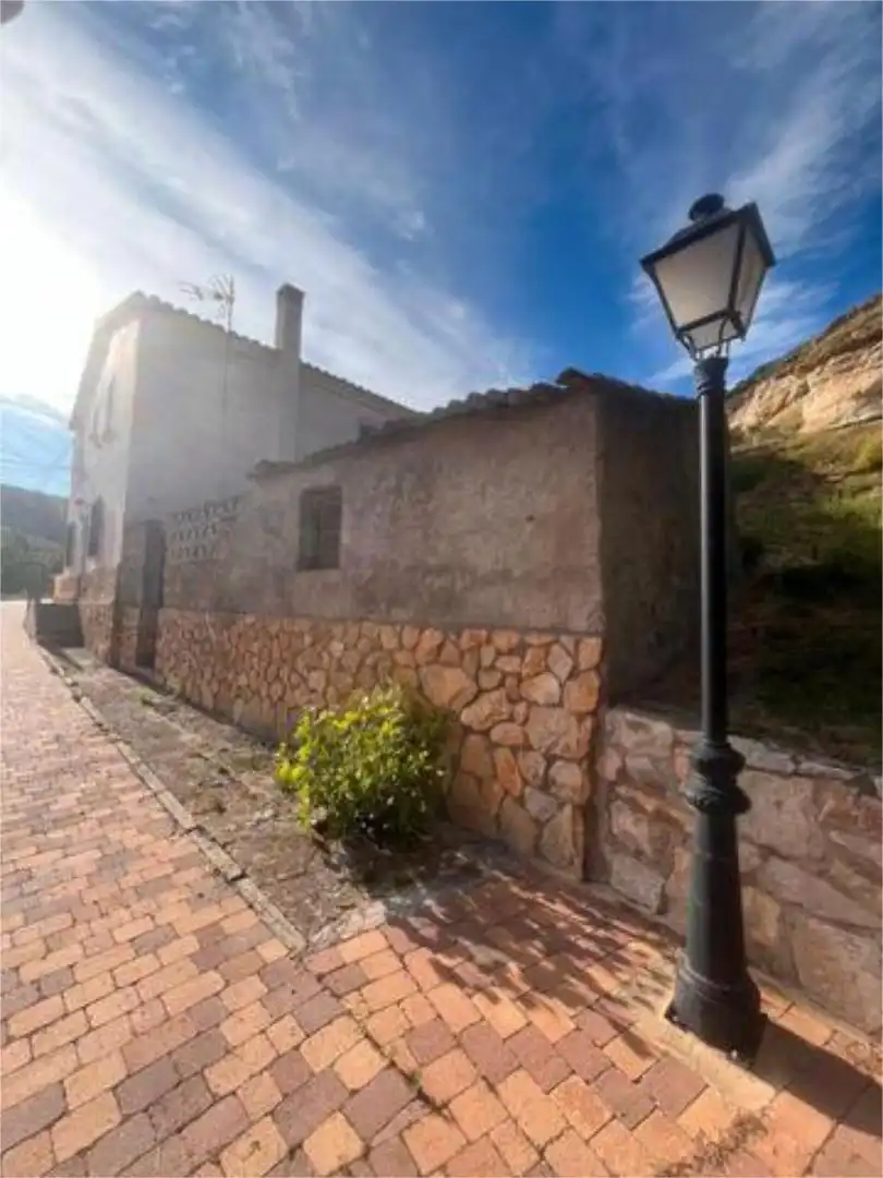 Casa o chalet en venta en Somolinos Vista exterior de Casa o chalet en venta en Somolinos con Trastero y Amueblado