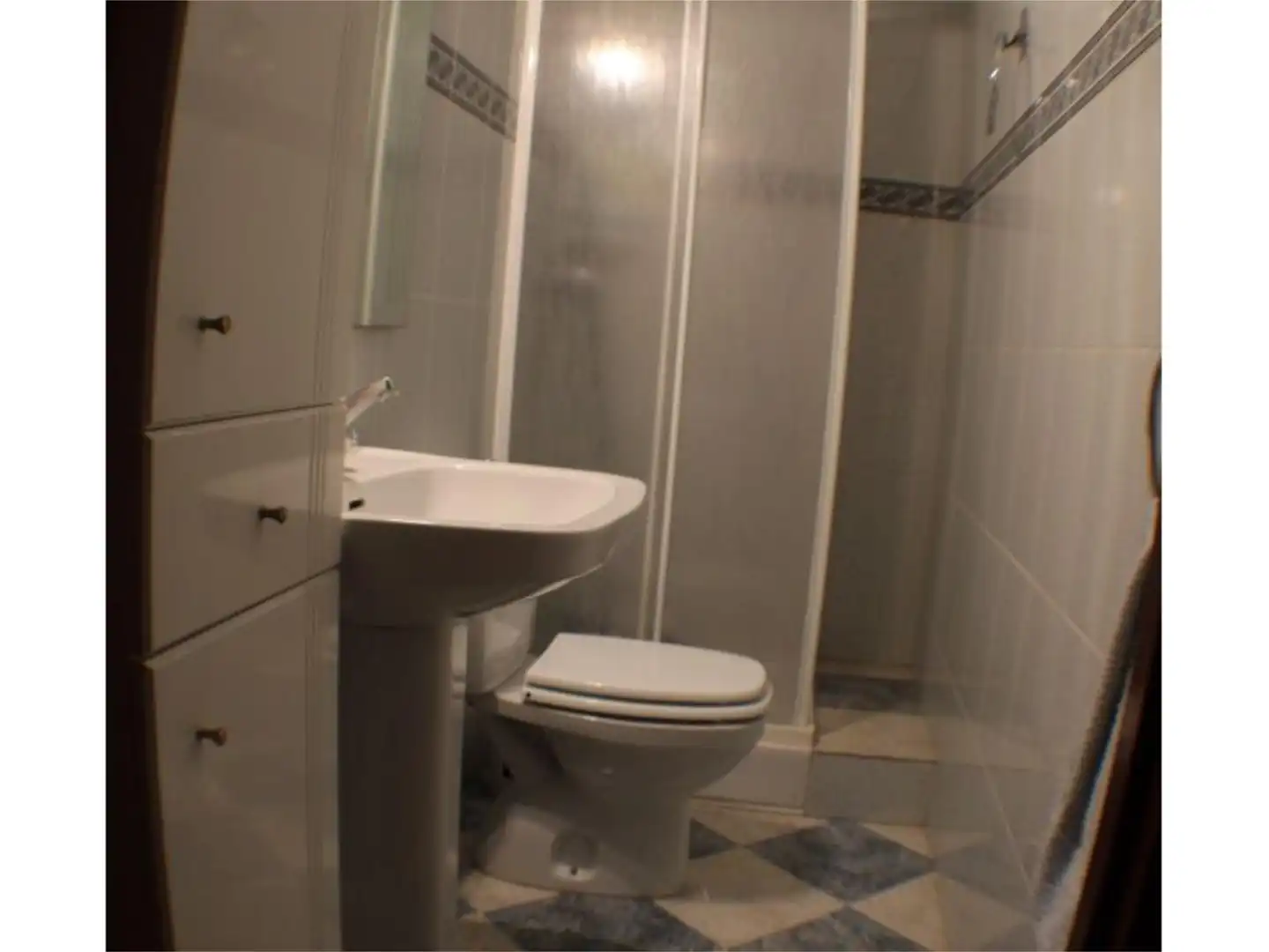 Badezimmer von Wohnung zum Verkauf in Alcañiz mit Klimaanlage, Heizung und Privatgarten