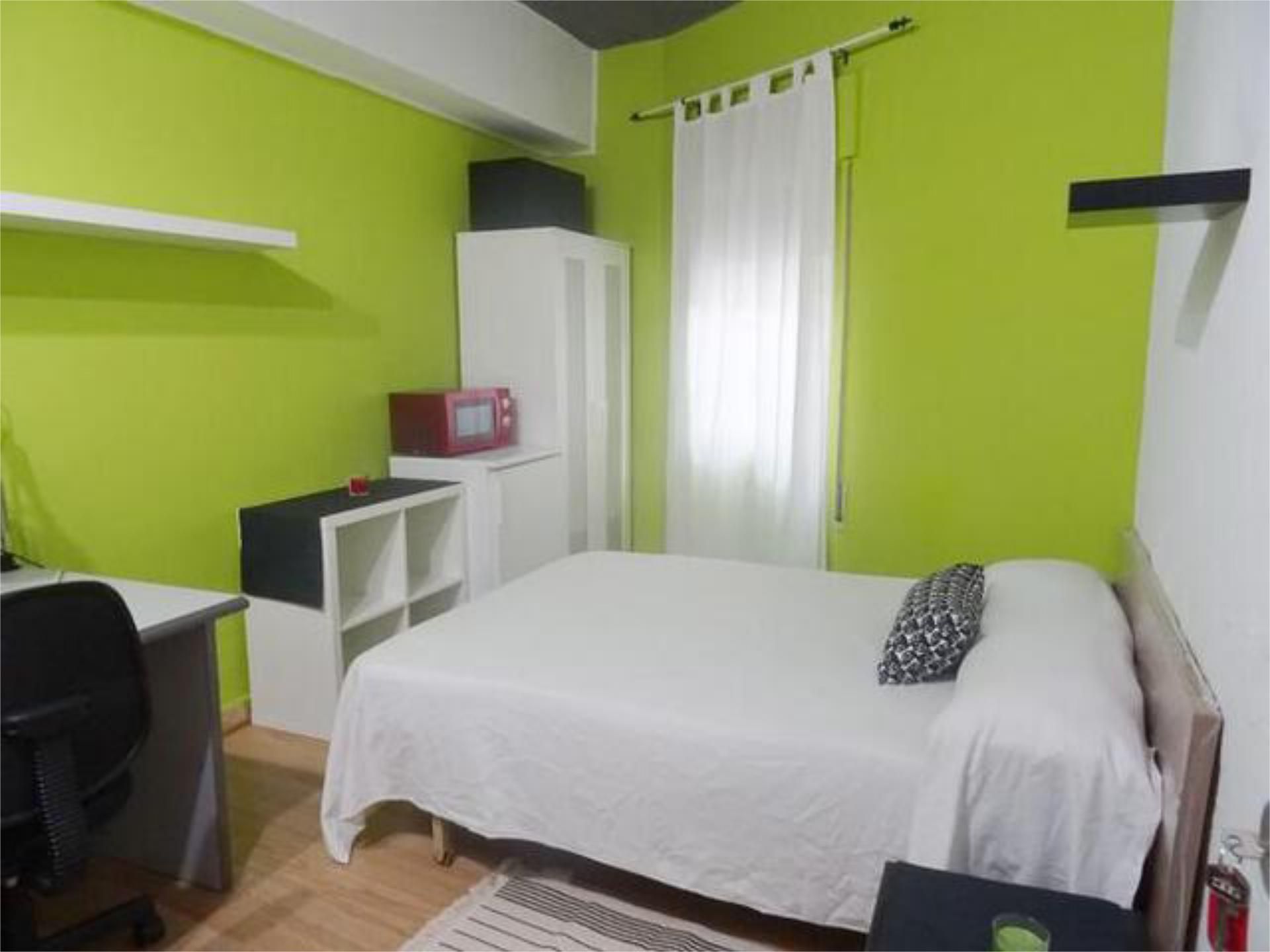 Bedroom of Flat to share in  Teruel Capital  with Heating, Private garden and Terrace